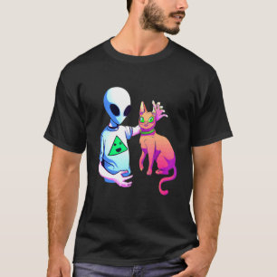 Außerirdischer streichelt eine Katze Außerirdische T-Shirt
