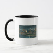 Aussicht auf Buffalo Skyline nachts Tasse (Links)