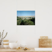 Aussicht auf das römische Aquädukt, gebaut um 19 v Poster (Küche)