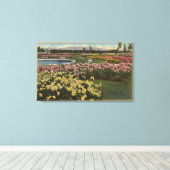 Aussicht auf den Gemeindegarten Rose Leinwanddruck (Insitu (Holzboden))