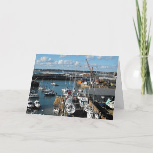 Aussicht auf den Hafen von St Helier in Jersey Feiertagskarte