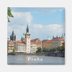 Aussicht auf den historischen Teil von Prag. Magnet
