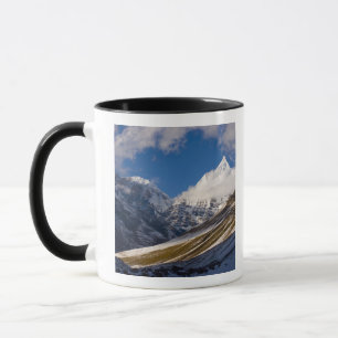 Aussicht auf den Jichu Drake, Bhutan. Tasse