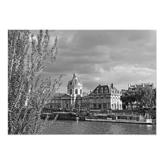Aussicht auf den Louvre von den Ufern der Seine Fotodruck (Vorne)