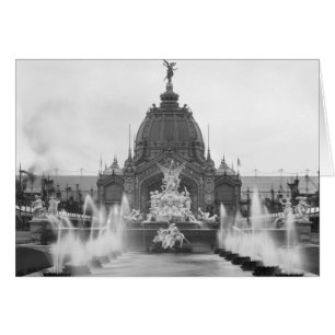 Aussicht auf den zentralen Dom und den Brunnen