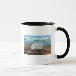 Aussicht auf die Bucht und den Balance-Felsen des Tasse