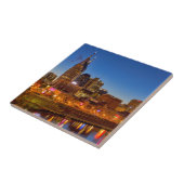 Aussicht auf die Skyline der Stadt bei Nacht Fliese (Seite)