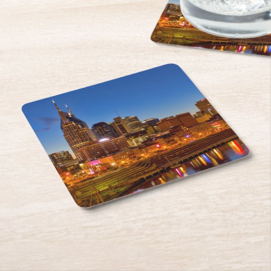 Aussicht auf die Skyline der Stadt bei Nacht Rechteckiger Pappuntersetzer (angewinkelt)