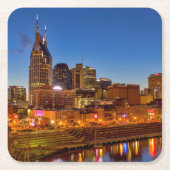 Aussicht auf die Skyline der Stadt bei Nacht Rechteckiger Pappuntersetzer (Vorderseite)