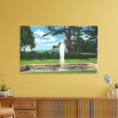 Aussicht auf die Tanglewood Gardens und den Brunne Leinwanddruck (Insitu (Wohnzimmer))