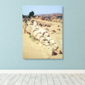 Aussicht auf eine der gigantischen Telemon-Statuen Leinwanddruck (Insitu (Holzboden))