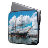 Aussicht auf eine Viktorianische Panzerfledermaus Laptopschutzhülle (Vorderseite Links)