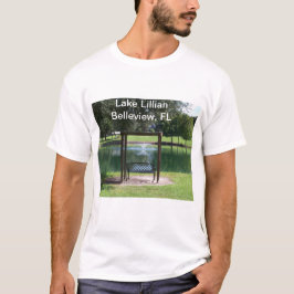 Aussicht auf einen kleinen See T-Shirt
