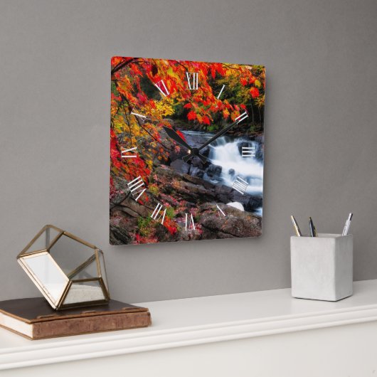 Aussicht auf Herbst und Herbst Quadratische Wanduhr (Büro)