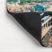 Aussicht auf Metrolinie und Wolkenkratzer Mousepad (Ecke)