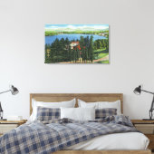 Aussicht auf Mirror Lake und Mirror Lake Inn Leinwanddruck (Insitu (Schlafzimmer))