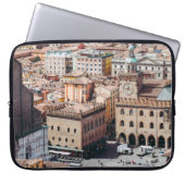 Aussicht auf Piazza Maggiore Platz und San Petr Laptopschutzhülle (Vorderseite)