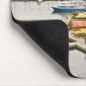 Aussicht auf Quay und Wasser Mousepad (Ecke)