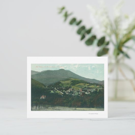 Aussicht aus der Luft auf die Stadt und den Berg T Postkarte (Stehend Vorderseite)