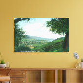 Aussicht aus der Luft von den Hügeln auf die Stadt Leinwanddruck (Insitu (Wohnzimmer))