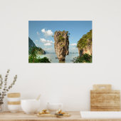 Aussicht von Hügel auf Ko Tapu Island in Thailand Poster (Küche)