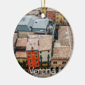 Aussicht von oben auf die bunten Fassaden der Gebä Keramik Ornament (Links)