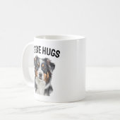 Aussie Hugs Tasse - Love Australian Shepherd Gift (Vorderseite Links)