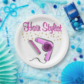 AUSSTEHENDER HAARESYL UND SCHÖNER PAPPTELLER (Party)