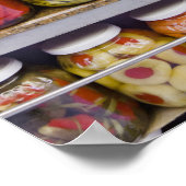 Ausstellung von picklierten Früchten und Gemüse. Poster (Ecke)