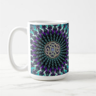 Ausstrahlen des FraktalMandalaGrungeceltic-Knotens Kaffeetasse