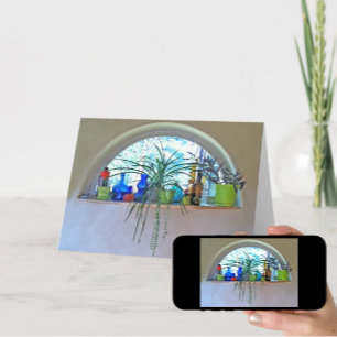 Austauschbare farbenfrohe Flaschen im Fenster-Cove Karte