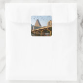 Austin, Texas mit Fledermäuse Quadratischer Aufkleber (Tasche)