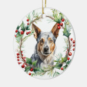 Australian Cattle Dog in Holly Twig Wreath Keramik Ornament (Links)