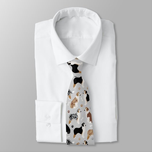 Australian Shepherd Bones and Paws Gray Neck Tie Krawatte (Gebunden)