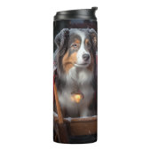 Australian Shepherd Snowy Sleigh Weihnachtsdekor Thermosbecher (Nach links gedreht)
