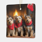 Australian Terrier by Fireplace Christmas Keramikornament (Links)