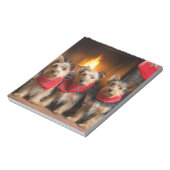 Australian Terrier by Fireplace Christmas Notizblock (Rotiert)
