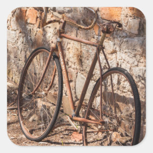 Australien, Clare Valley, Sevenhill, altes Fahrrad Quadratischer Aufkleber