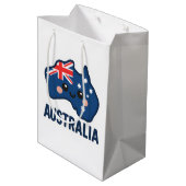 Australien Kawaii Fusion - Bold & Adorable Mittlere Geschenktüte (Rückseite Schrägansicht)