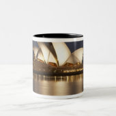 Australien, New South Wales, Sydney, Sydney Opera  Zweifarbige Tasse (Mittel)