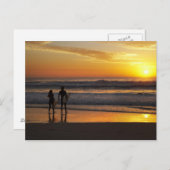 Australien, Queensland, Goldküste, Surfer bei Postkarte (Vorne/Hinten)