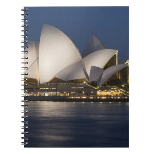 Australien, Sydney. Opernhaus bei Nacht an Notizblock