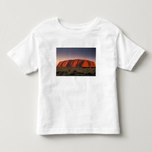 Australien, Uluru Nationalpark. Uluru oder Kleinkind T-shirt