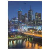 Australien, Victoria, Melbourne, Skyline mit Klemmbrett (Rückseite)
