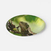 Australische Eidechse, die zwischen Blätter, 7" Pappteller (Schrägansicht)