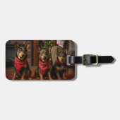 Australische Kelpie am Feuerplatz Weihnachten Gepäckanhänger (Vorderseite horizontal)