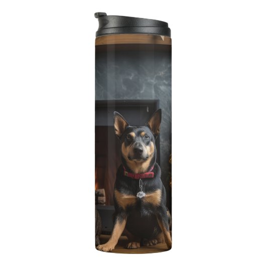 Australische Rinder am Feuerplatz Weihnachten Thermosbecher (Nach rechts gedreht)