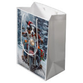 Australische Shepherd Riding Motorrad Weihnachten Mittlere Geschenktüte (Rückseite Schrägansicht)