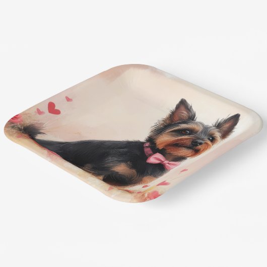 Australische Terrier mit Rose - Valentinstag Pappteller (Gewinkelt)