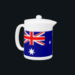 Australischer Flaggenteapot<br><div class="desc">Fügen Sie Ihrer Teezeit eine Touch australischen Stolzes hinzu mit unserem exklusiven Teekessel mit der Flagge Australiens! Dieser Teekessel mit viel Liebe zum Detail ist mehr als nur ein funktioneller Gegenstand, er ist ein Feier des australischen Kulturerbes und Kulturstolzes. Das lebhafte Design zeigt die berühmte australische Fahne und macht diese...</div>